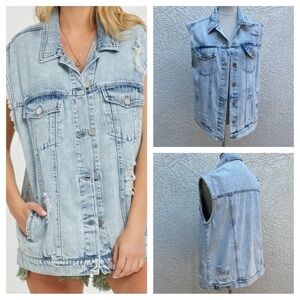 Risen Sleeveless Distressed Jean Vest SZ S